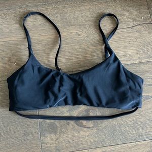 Black bikini top